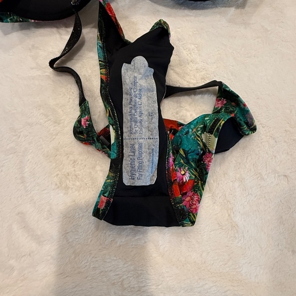 New! Victoria Secret Bombshell Push-up Brazilian bikini Tropical 45614 - Picture 11 of 13